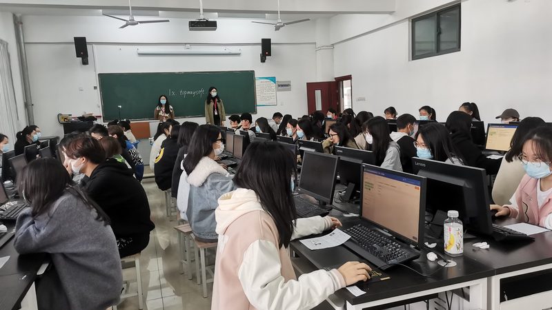 企业校招测评，别把定制理解成“加个logo